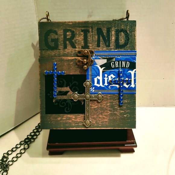 Suenos de Saundra Upcycled, Rare Diesel Grind Cigar Box Purse - Picture 1 of 15